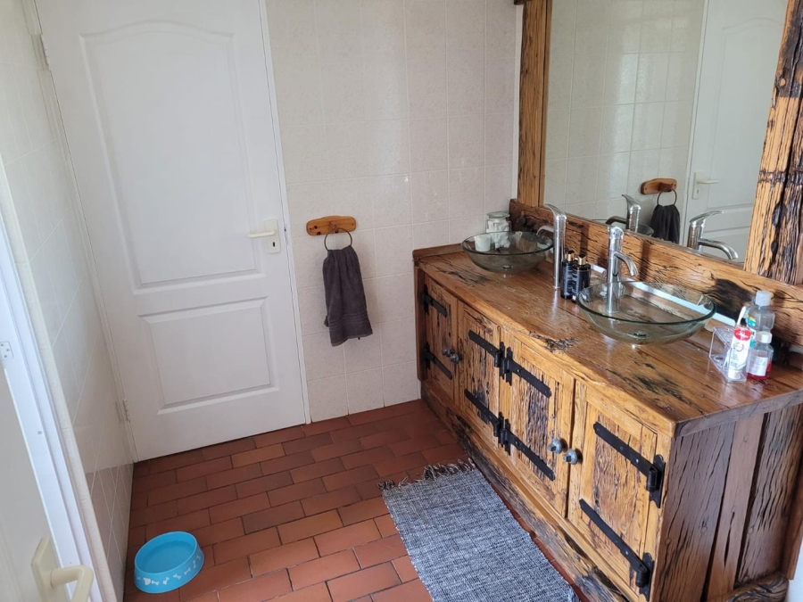 To Let 4 Bedroom Property for Rent in Plattekloof Western Cape